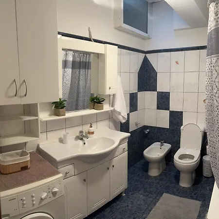 The Side Of Meteora Majestic Daire Kalampáka